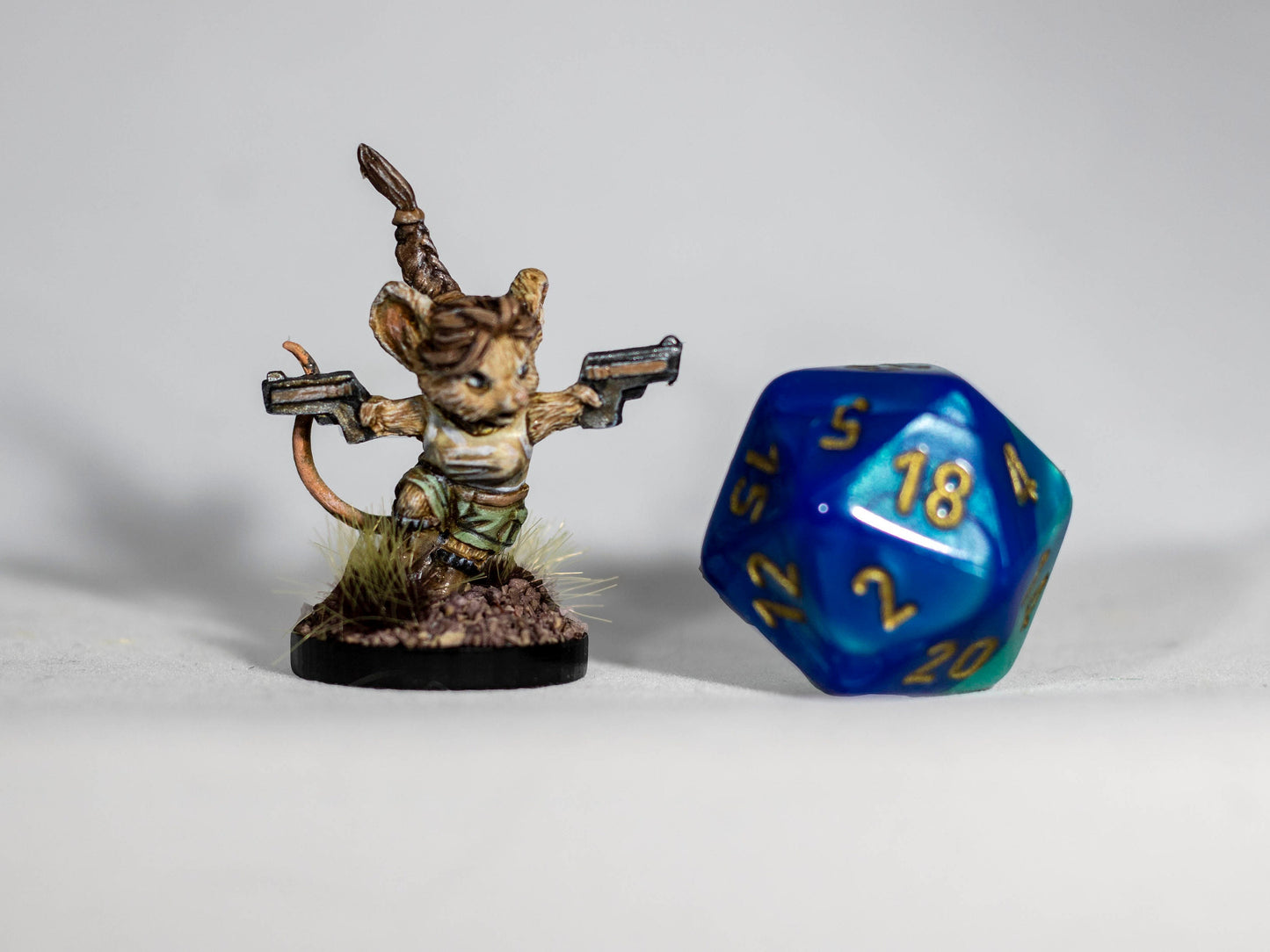 Lara Kraft, Mousling Adventuress - Dungeons & Dragons Painted Miniature