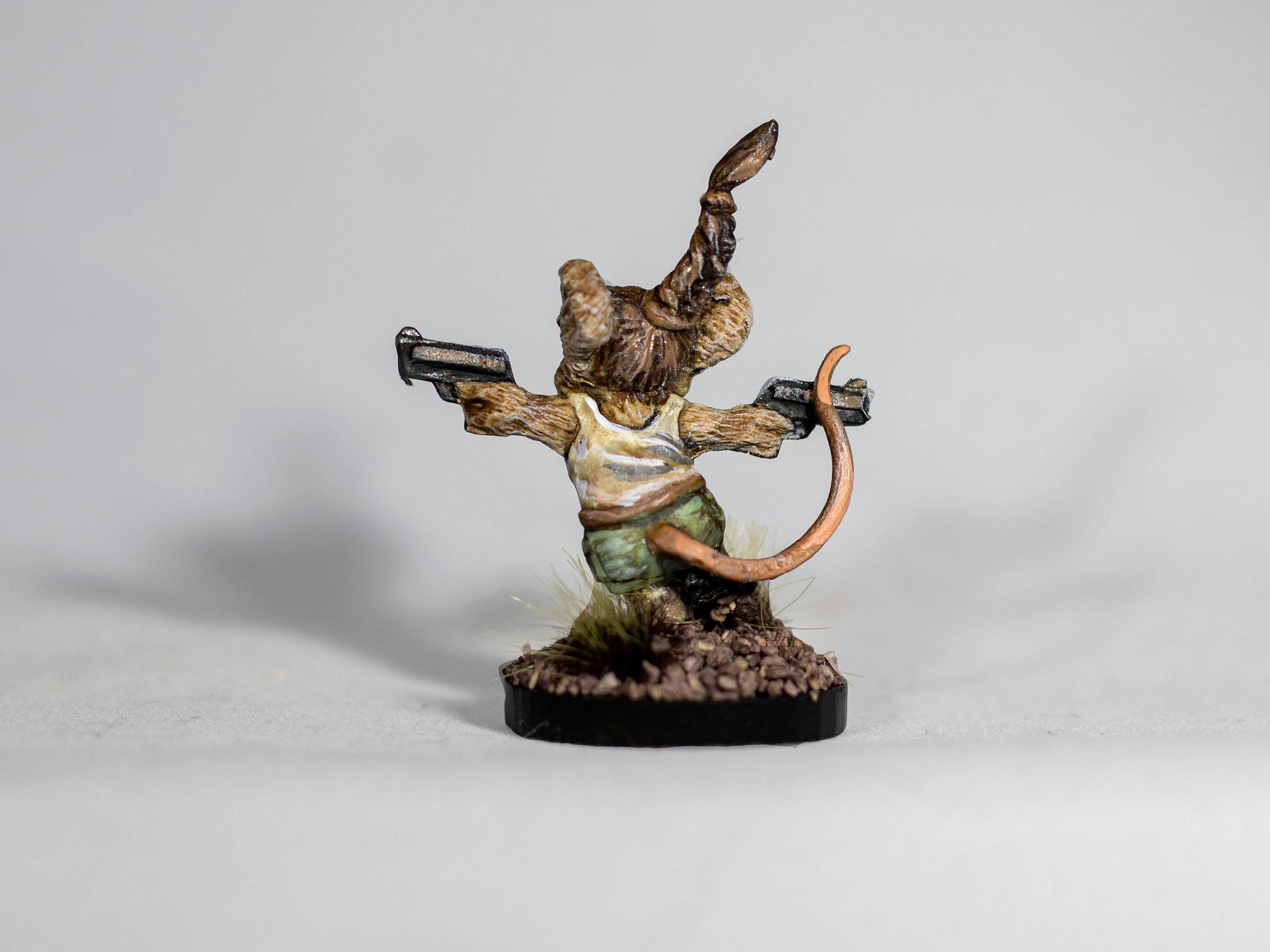 Lara Kraft, Mousling Adventuress - Dungeons & Dragons Painted Miniature