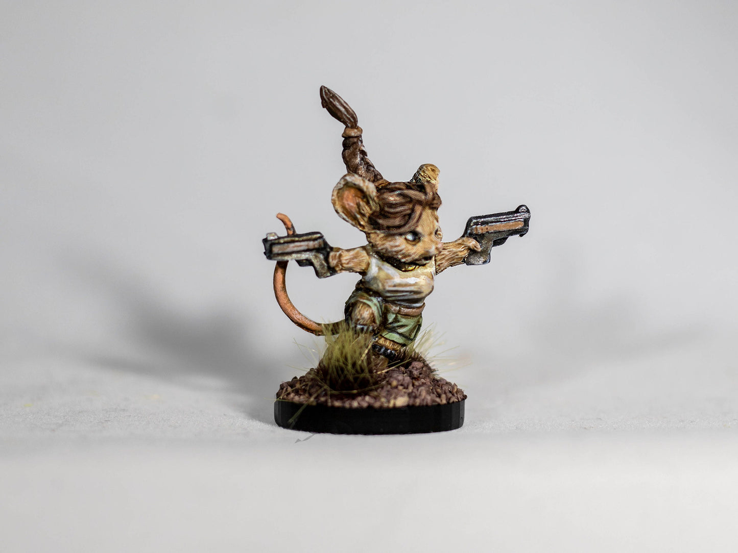 Lara Kraft, Mousling Adventuress - Dungeons & Dragons Painted Miniature