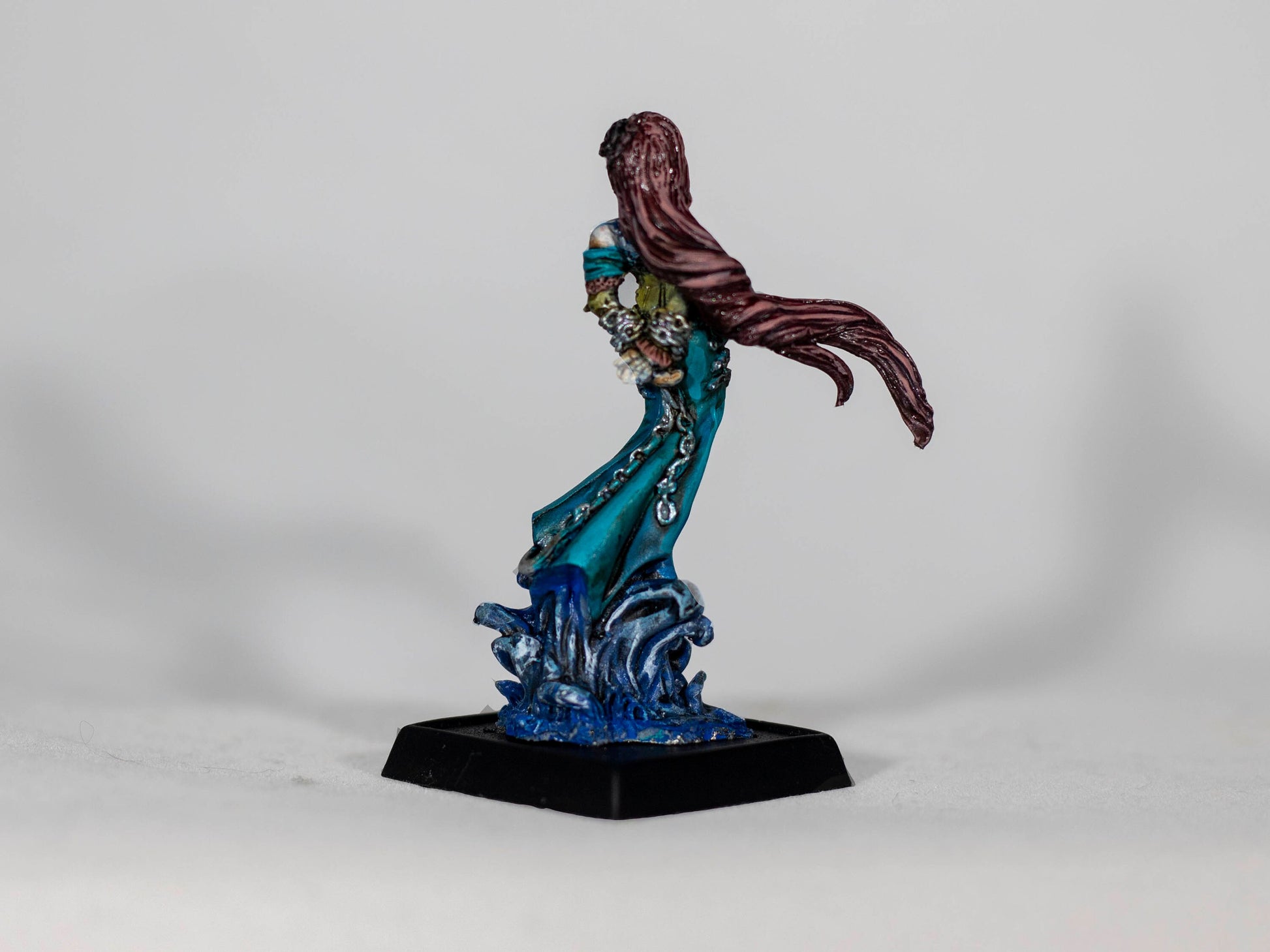 Clarissa Banshee, Razig Mage - Dungeons & Dragons Painted Miniature | Pathfinder | Tabletop