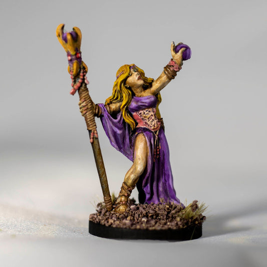 Sarah, the Seeress - Dungeons & Dragons Painted Miniature | Pathfinder | Tabletop